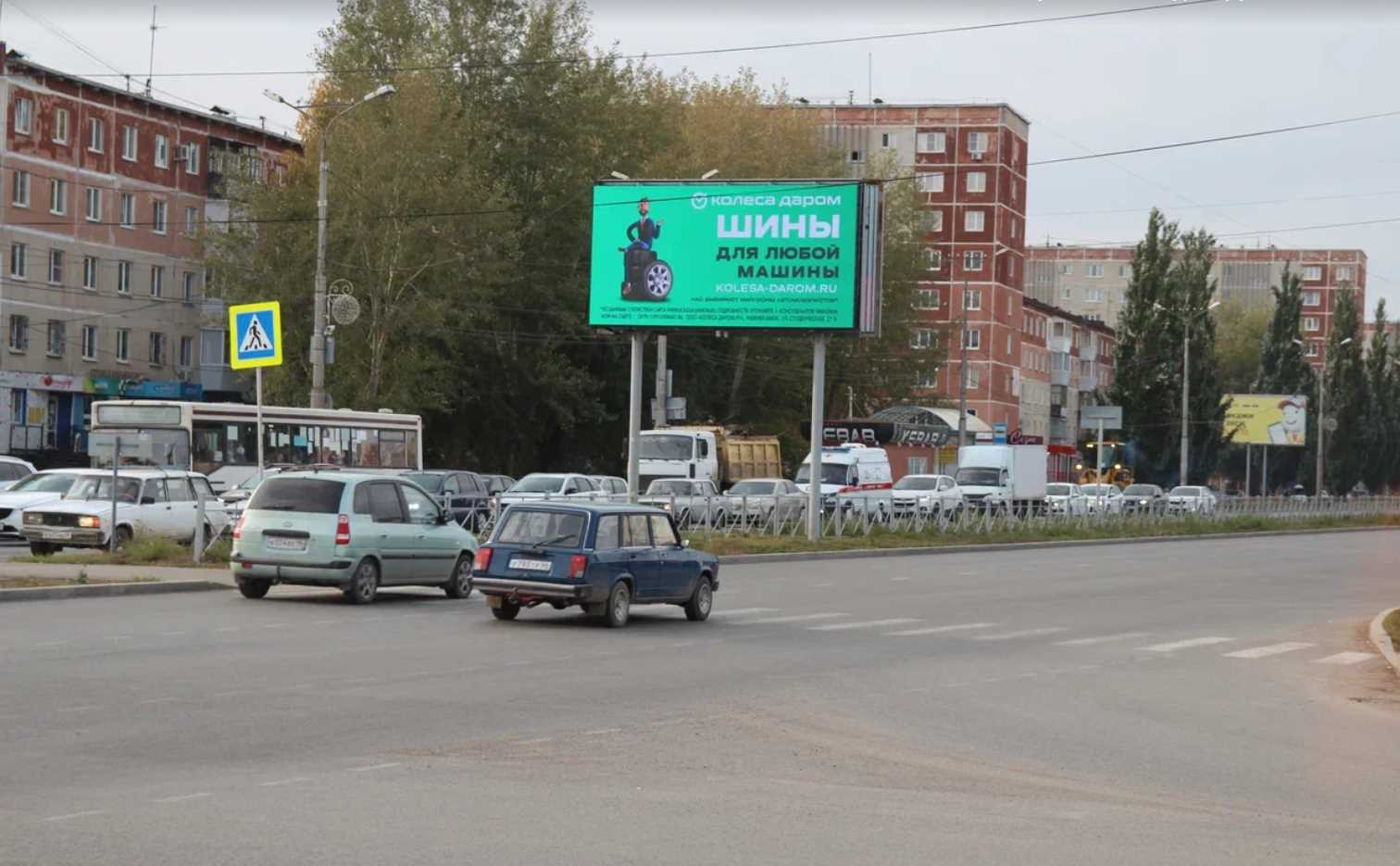 Фотография рекламного носителя, тип: Билборд 3x6, адрес: Суворова ул. Х 4 Пятилетки ул., Каменск-Уральский, Свердловская область, Россия. Сторона A1-А10 №1333932