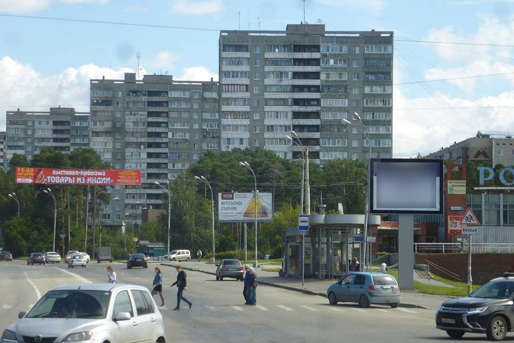 Фотография рекламного носителя, тип: Ситиборд 2.7x3.7, адрес: Высоцкого ул. Х Сыромолотова ул., Екатеринбург, Свердловская область, Россия. Сторона A1-A7 №249698