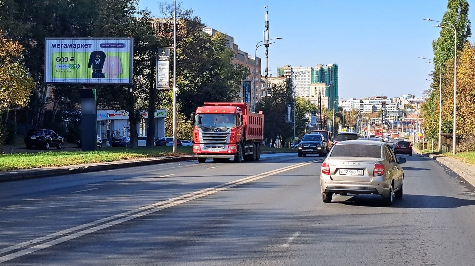 Фотография рекламного носителя, тип: Билборд 3x6, адрес: Родионова ул., д.15, Нижний Новгород, Нижегородская область, Россия. Сторона Б1-Б3 №780797