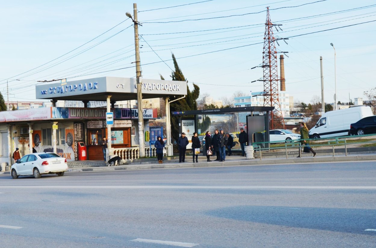 Фотография рекламного носителя, тип: Остановка 1.8x1.2, адрес: Вакуленчука ул., ост. Студгородок, Севастополь, Россия. Сторона A1-А5 №721501