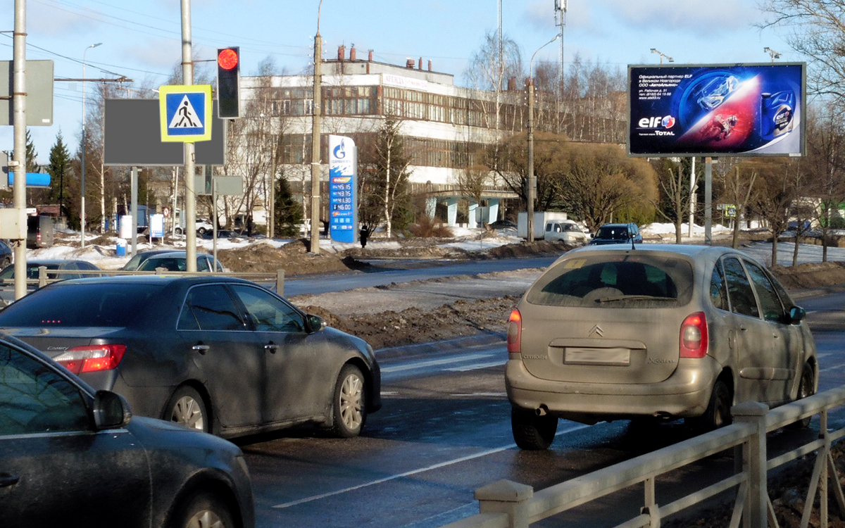 Фотография рекламного носителя, тип: Билборд 3x6, адрес: Большая Санкт-Петербургская ул., д.103, Великий Новгород, Новгородская область, Россия. Сторона A2 №211863