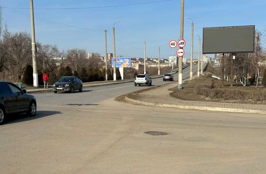 Фотография рекламного носителя, тип: Билборд 3x6, адрес: Пролетарская ул., д.31, Камышин, Волгоградская область, Россия. Сторона А1-А10 №483145