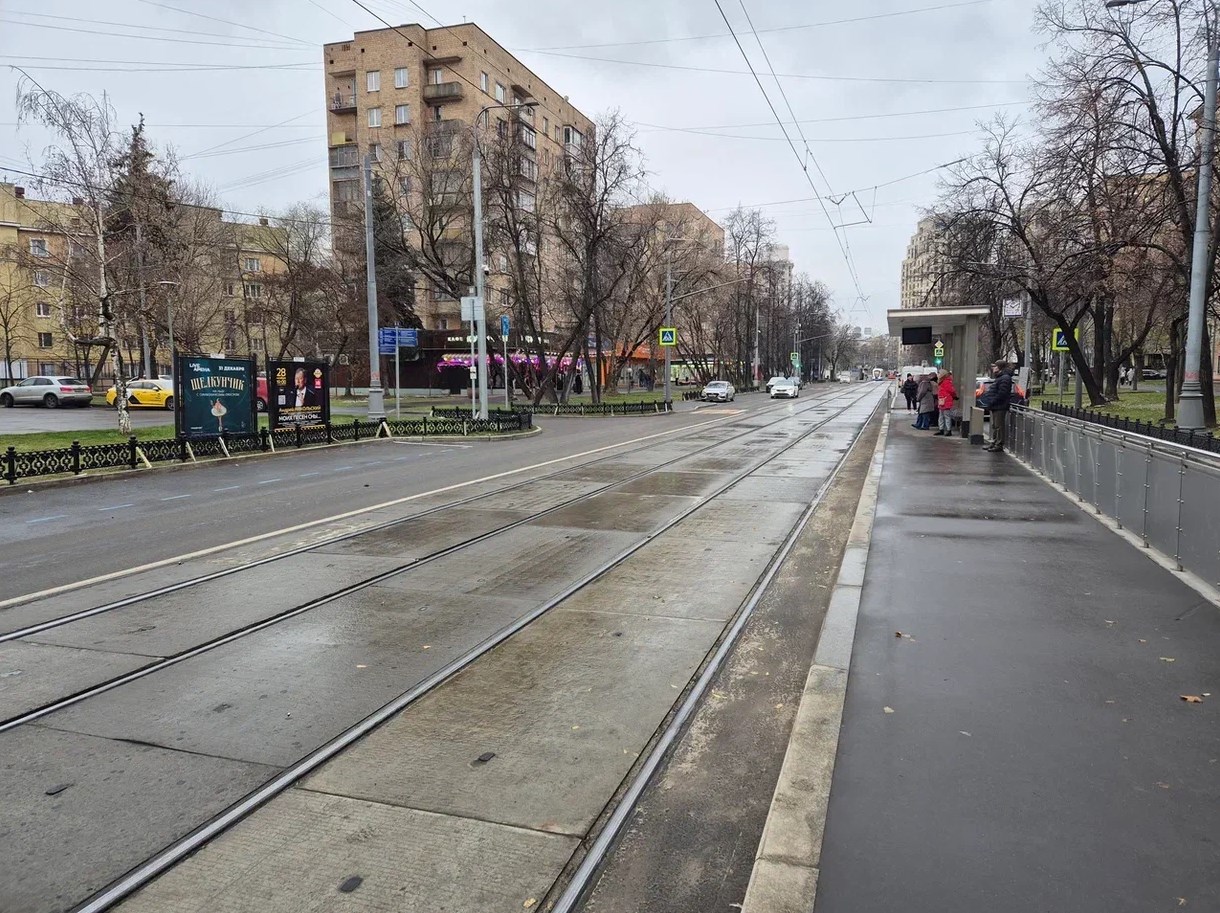 Фотография рекламного носителя, тип: Афиша 1.75x1.8, адрес: Шаболовка ул., д.61, стенд 1, Москва, Россия. Сторона A №866668