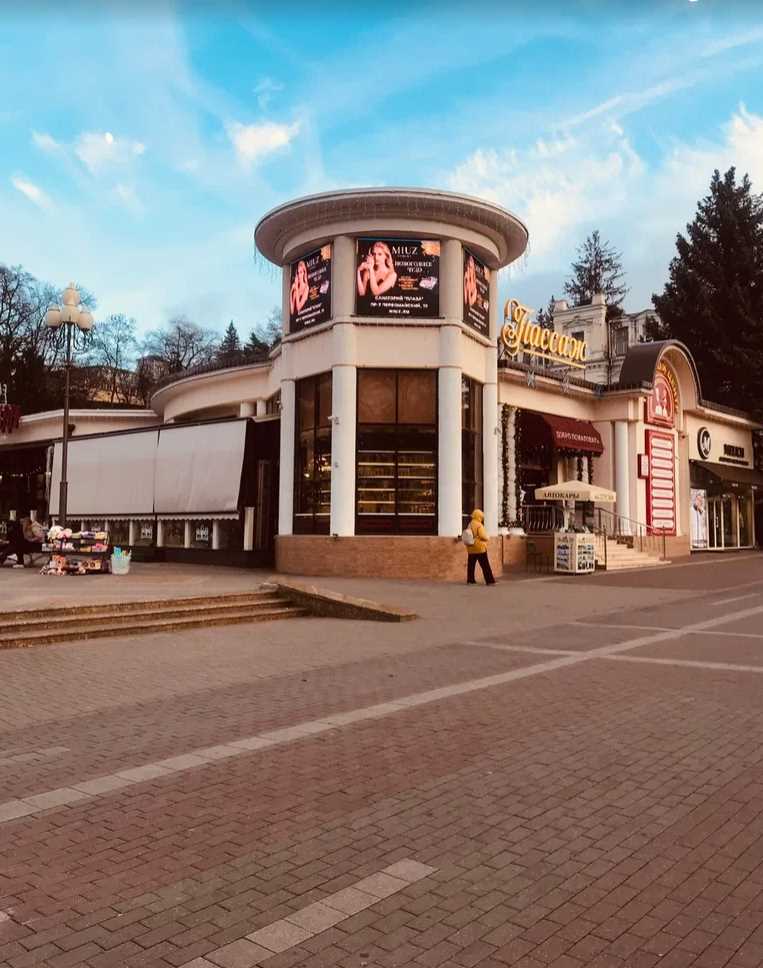 Фотография рекламного носителя, тип: Медиафасад, адрес: Курортный б-р., д.13, Кисловодск, Ставропольский край, Россия. Сторона A1-A10 №950727