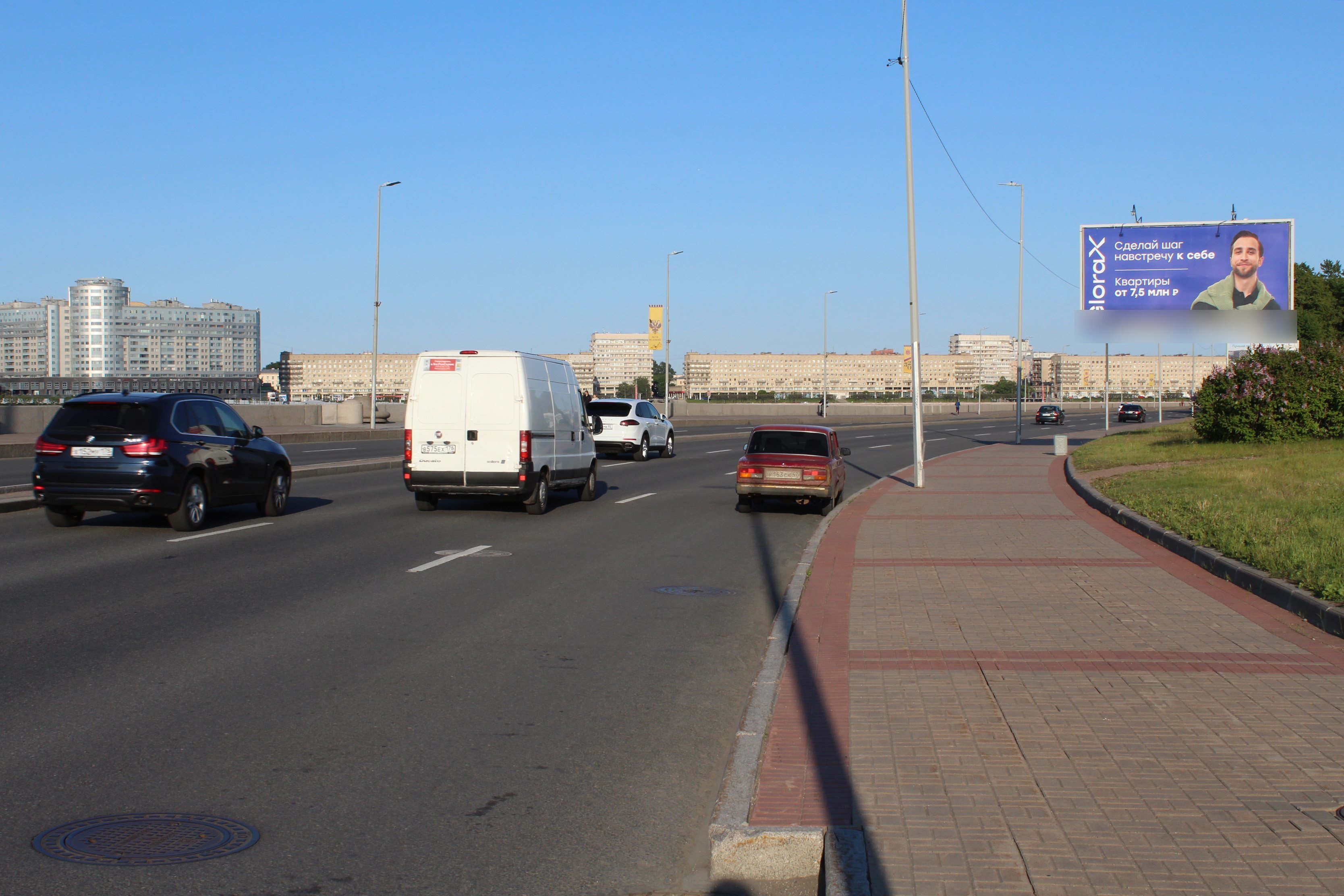 Фотография рекламного носителя, тип: Билборд 3x6, адрес: Смольная наб. Х Смольного ул., д.4Т, Санкт-Петербург, Россия. Сторона А №633026