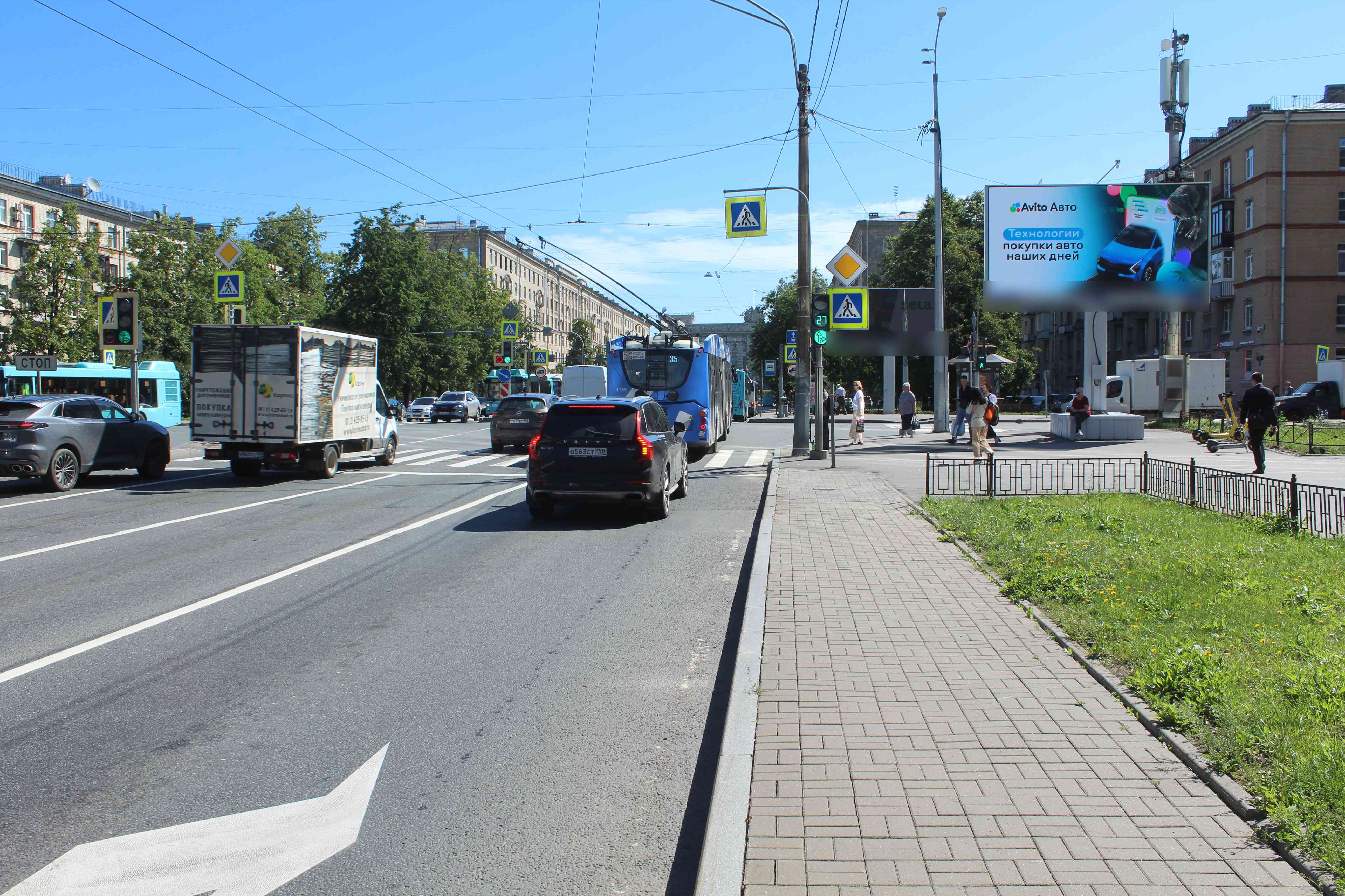 Фотография рекламного носителя, тип: Билборд 3x6, адрес: Ленинский пр-т. Х Варшавская ул., д.61, корп.1, Санкт-Петербург, Россия. Сторона А1 №119461