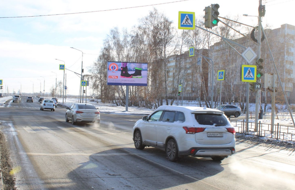 Фотография рекламного носителя, тип: Билборд 3x6, адрес: Волгоградская ул., д.1, корп.1, Омск, Омская область, Россия. Сторона А1 №617052