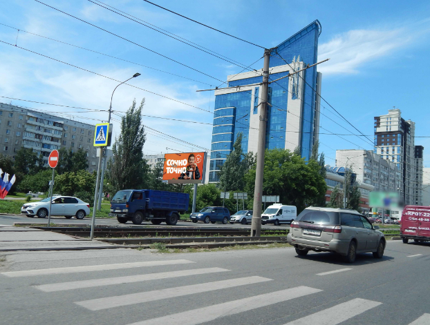 Фотография рекламного носителя, тип: Билборд 3x6, адрес: Красноармейский пр-т., д.46 Х Партизанская ул., Барнаул, Алтайский край, Россия. Сторона Б1 №1326233