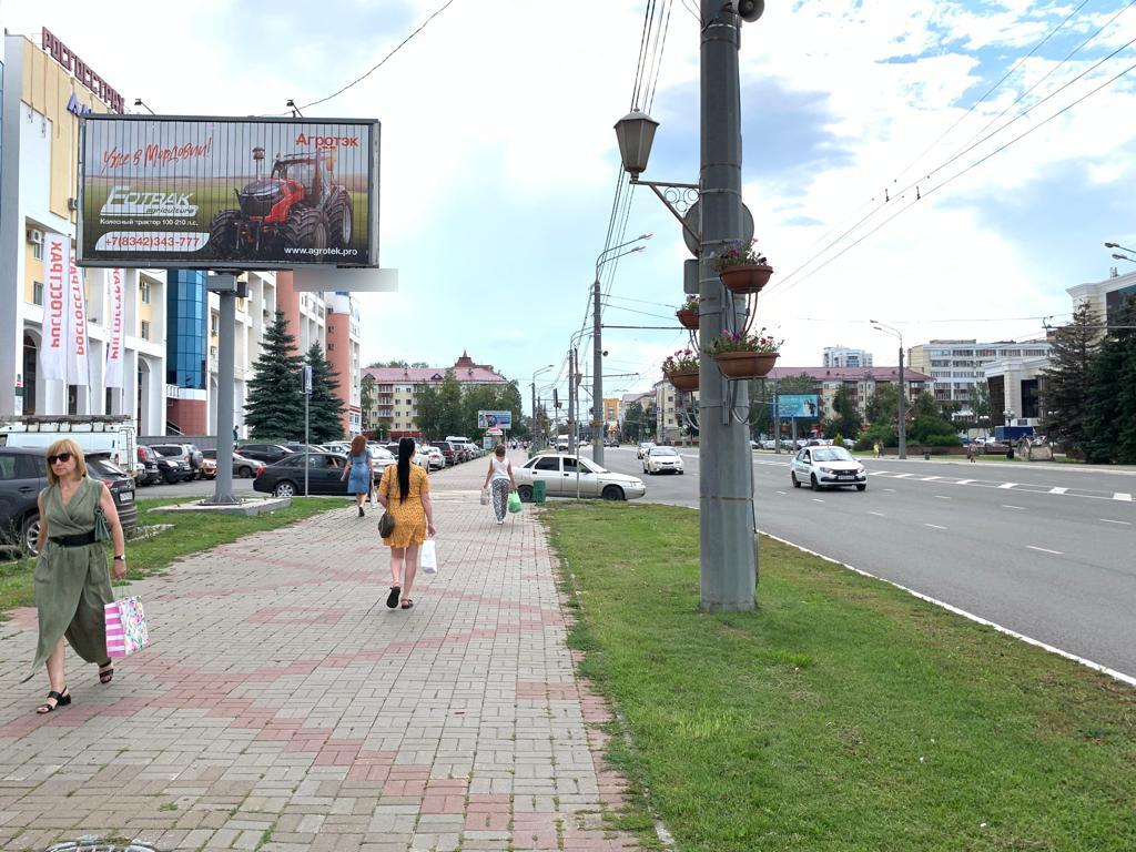 Фотография рекламного носителя, тип: Билборд 3x6, адрес: Коммунистическая ул., н-в МРМИИ им. Эрьзи, Саранск, Республика Мордовия, Россия. Сторона Б1-Б3 №1028436