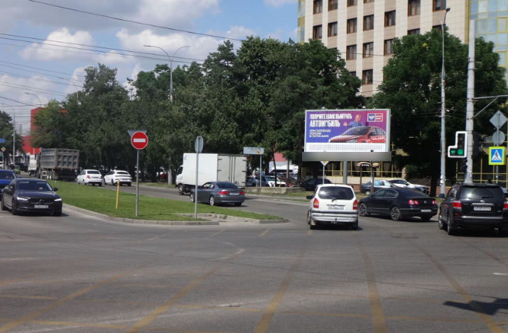 Фотография рекламного носителя, тип: Билборд 3x6, адрес: Сормовская ул., д.5/7, Краснодар, Краснодарский край, Россия. Сторона A1-A3 №540046