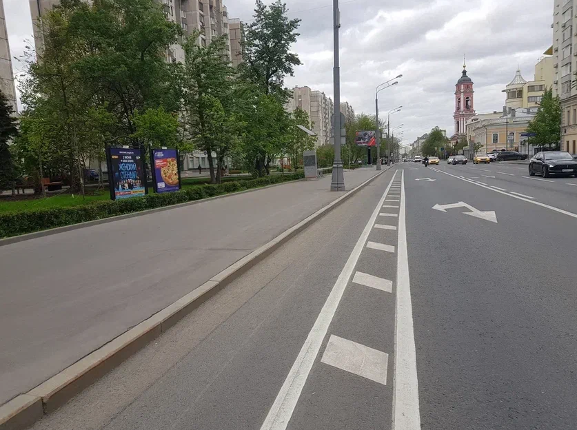 Фотография рекламного носителя, тип: Афиша 1.75x1.8, адрес: Люсиновская ул., д.12, стенд 1, Москва, Россия. Сторона A №1381685