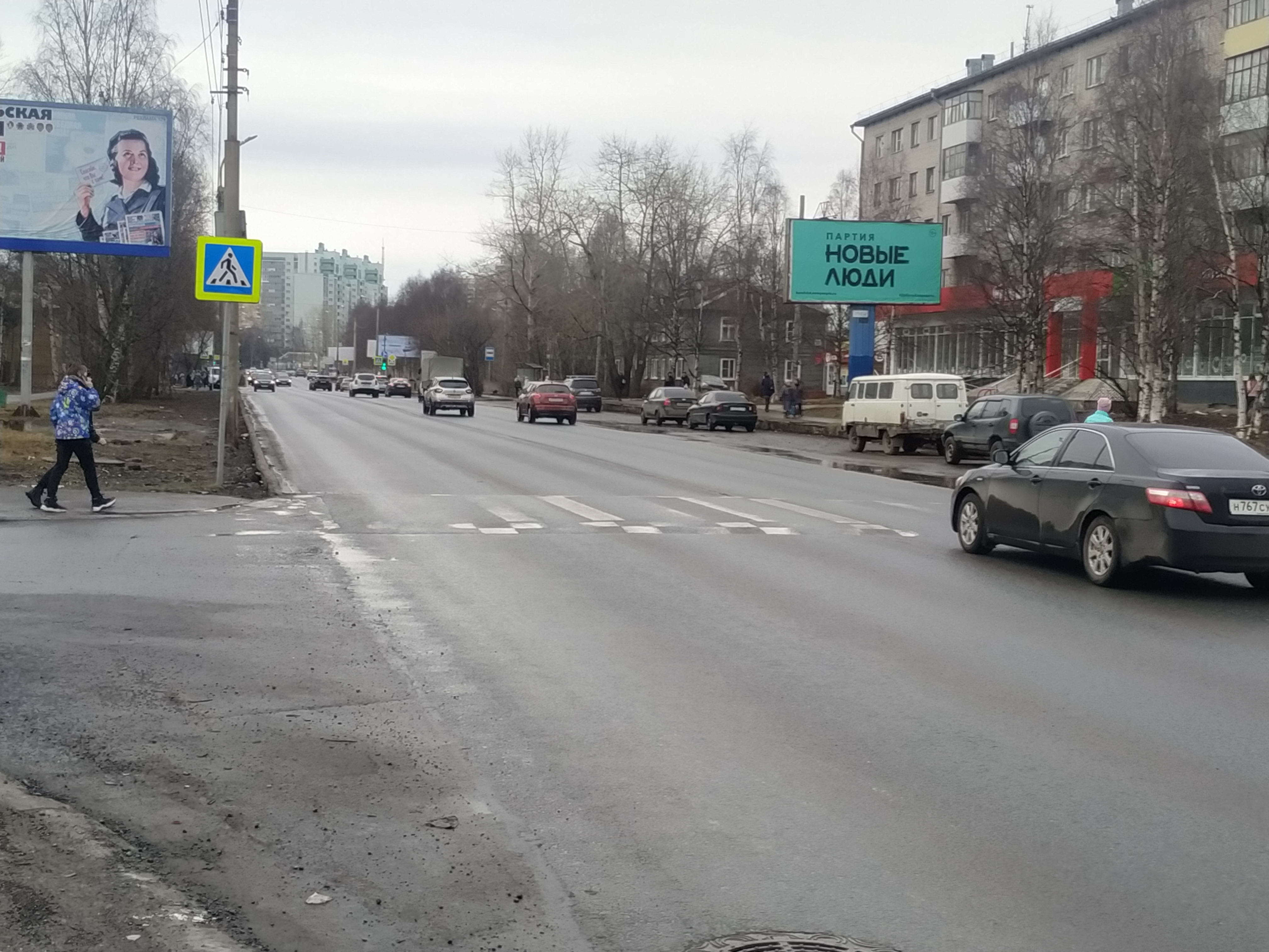 Фотография рекламного носителя, тип: Билборд 3x6, адрес: Обводный канал, д.22, Архангельск, Архангельская область, Россия. Сторона А №765879