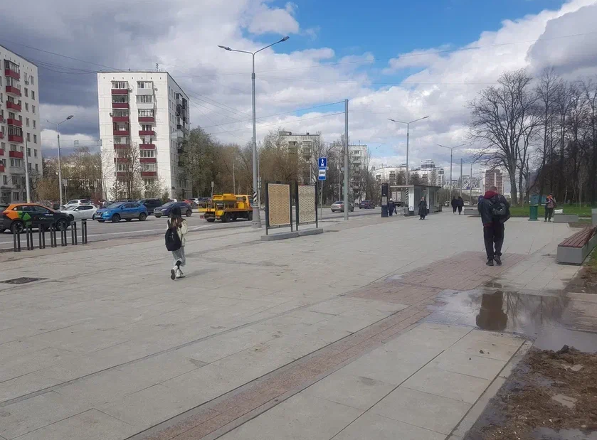 Фотография рекламного носителя, тип: Афиша 1.75x1.8, адрес: Севастопольский пр-т., д.73, стр.2, стенд 1, Москва, Россия. Сторона B №1382364