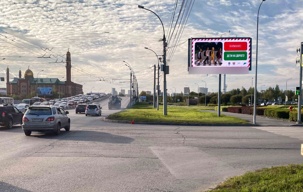 Фотография рекламного носителя, тип: Билборд 3x6, адрес: Ватутина ул., Мира ул., подъезд к ТЦ "IKEA", Новосибирск, Новосибирская область, Россия. Сторона Ah1-Ah10 №1030162