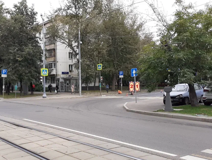 Фотография рекламного носителя, тип: Афиша 1.75x1.8, адрес: Лестева ул. Х Шаболовка ул. д.59, корп.1, стенд 1, Москва, Россия. Сторона A №865355