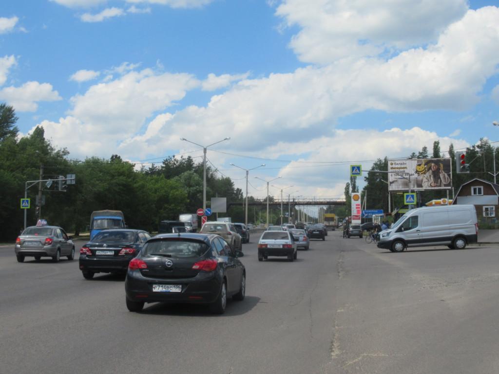 Фотография рекламного носителя, тип: Билборд 3x6, адрес: Героев Сибиряков ул., въезд на территорию строительной ярмарки, Воронеж, Воронежская область, Россия. Сторона А1-А3 №111905