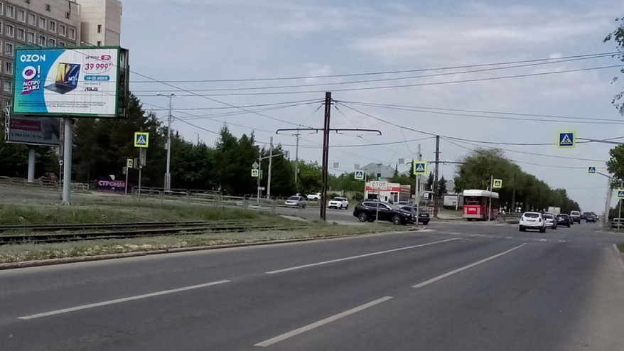 Фотография рекламного носителя, тип: Билборд 3x6, адрес: Советская ул., д.54 Х Гагарина ул., Магнитогорск, Челябинская область, Россия. Сторона А1-А3 №510330