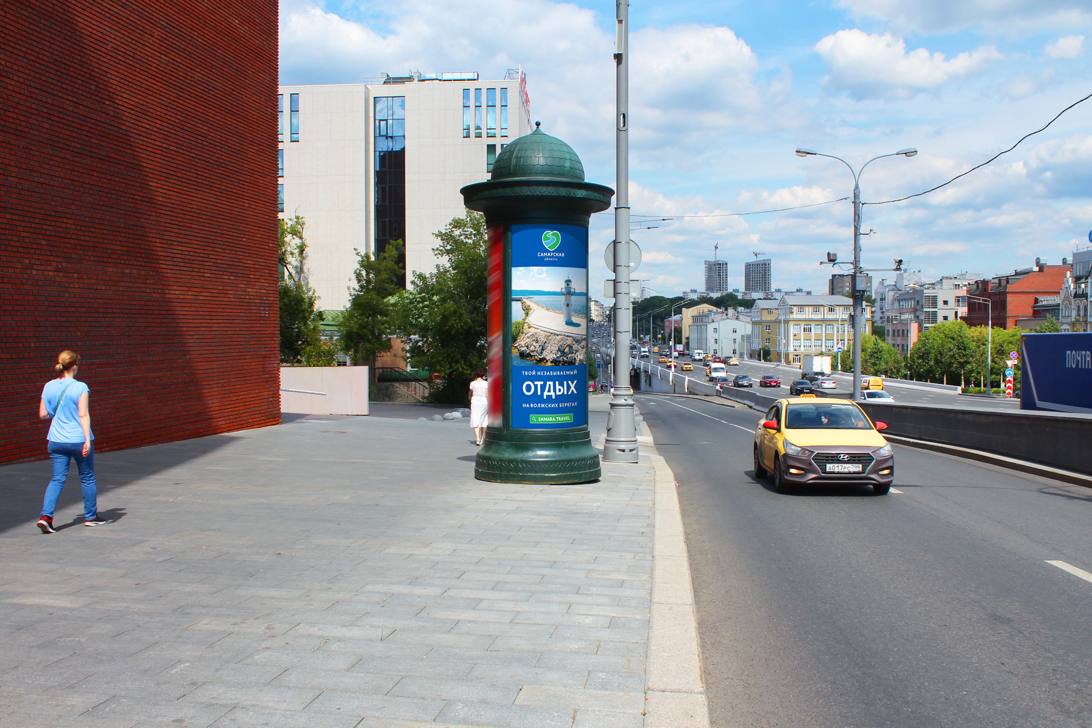Фотография рекламного носителя, тип: Пиллар 3x1.4, адрес: Земляной Вал ул., д.76/21, Москва, Россия. Сторона Б №521953