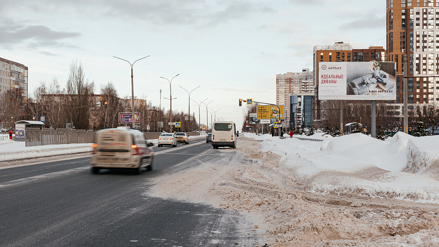 Фотография рекламного носителя, тип: Билборд 3x6, адрес: Сююмбике пр-т., ост. "Пушкинская", Набережные Челны, Республика Татарстан, Россия. Сторона A №685772