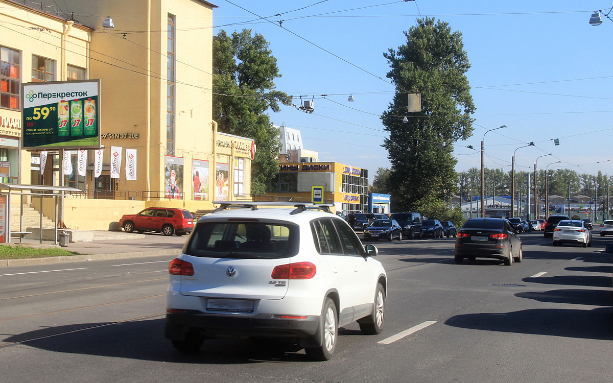 Фотография рекламного носителя, тип: Ситиборд 2.7x3.7, адрес: Гренадерская ул. Х Б. Сампсониевский пр-т., д.45, Санкт-Петербург, Россия. Сторона B №170902