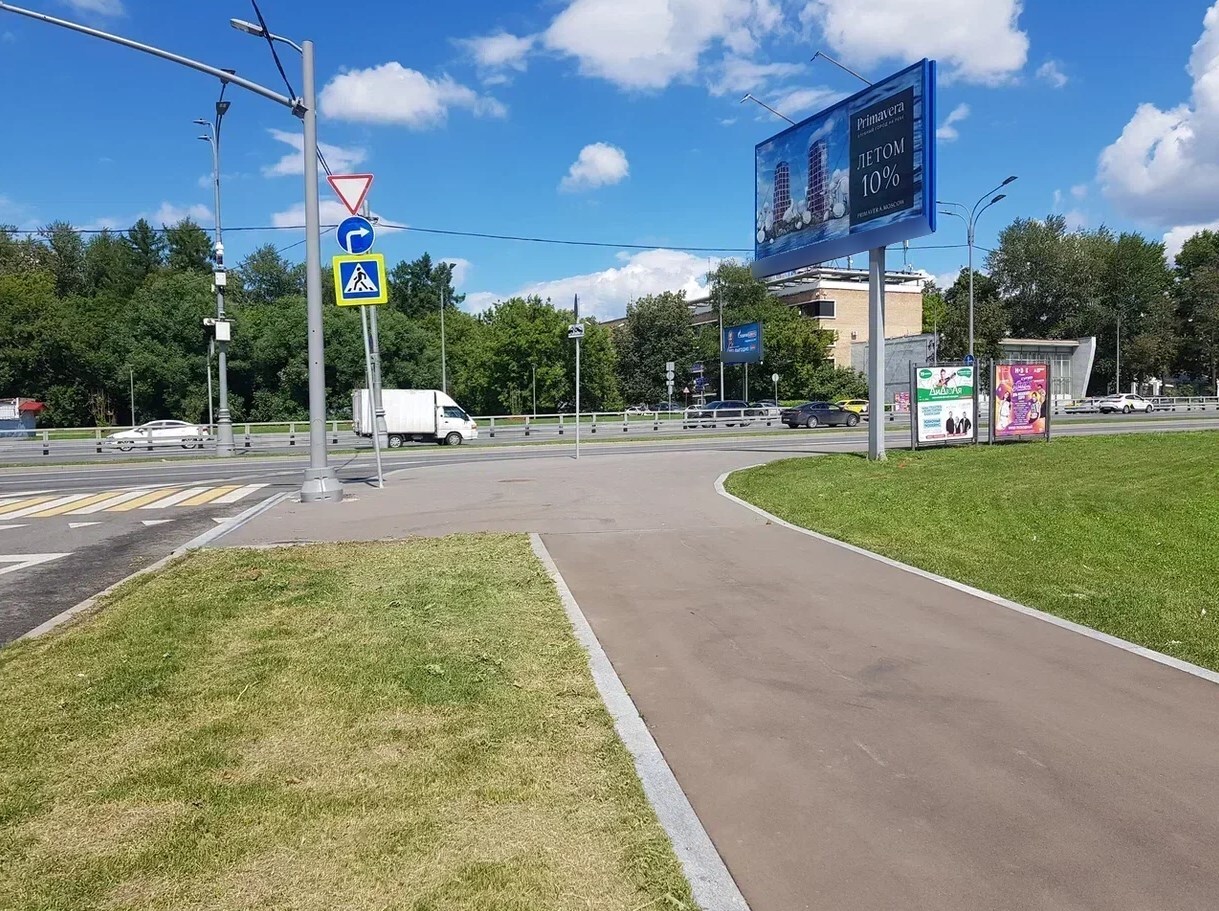 Фотография рекламного носителя, тип: Афиша 1.75x1.8, адрес: Волоколамское ш., д.67, стенд 2, Москва, Россия. Сторона B №886633