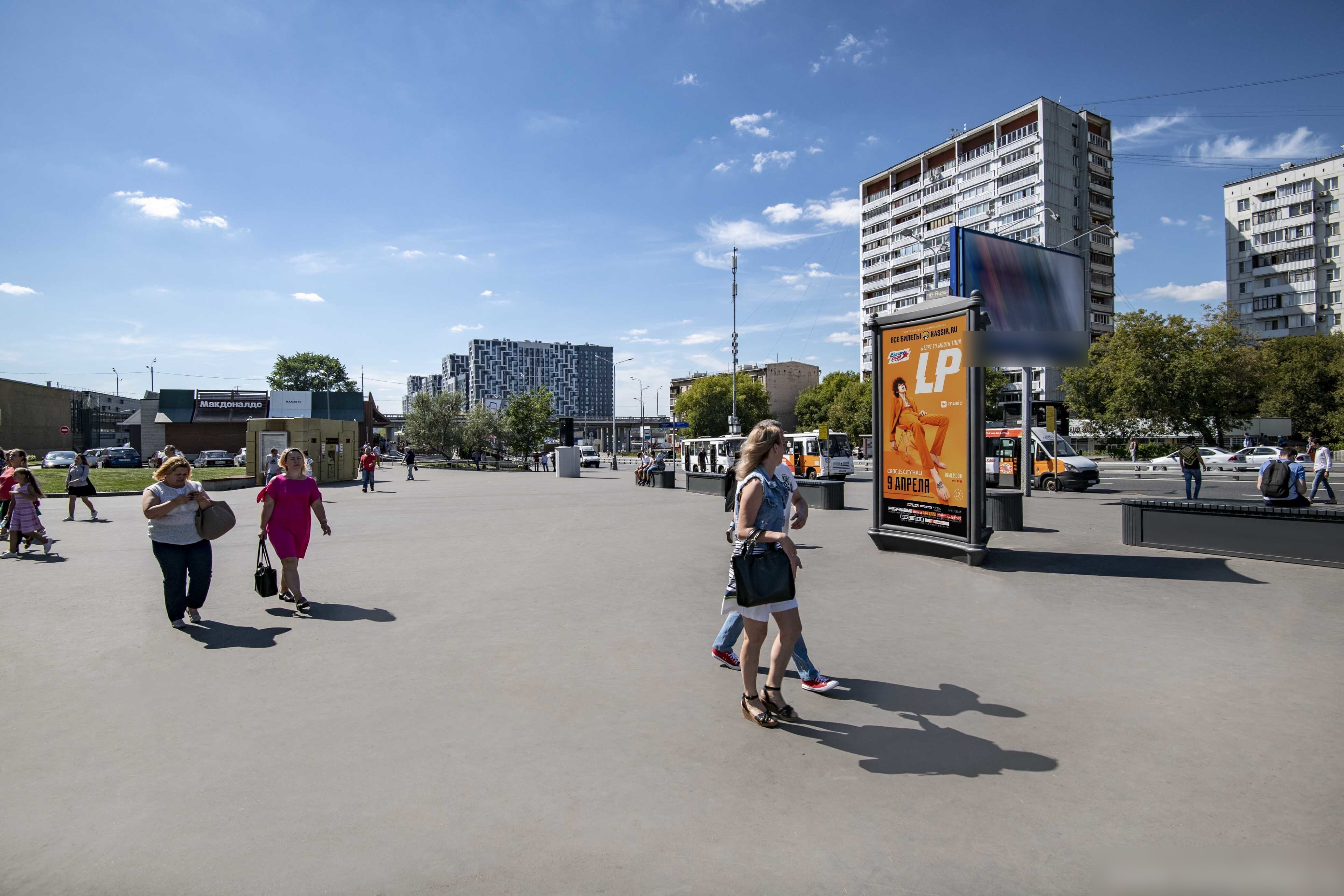 Фотография рекламного носителя, тип: Пиллар 3x1.4, адрес: Тушинская пл. Х Волоколамское ш., Москва, Россия. Сторона А3 №330018