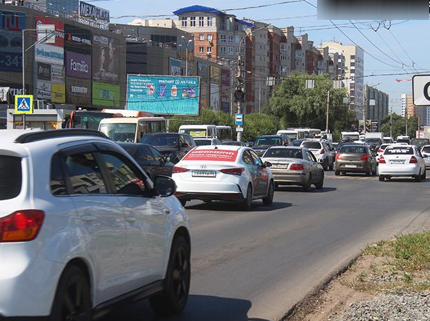 Фотография рекламного носителя, тип: Билборд 3x6, адрес: 70 лет Октября ул. Х Конева ул., поз.1, Омск, Омская область, Россия. Сторона В1-B3 №615072