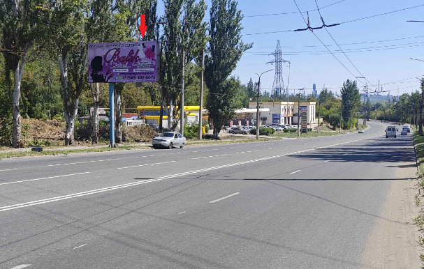 Фотография рекламного носителя, тип: Билборд 3x6, адрес: Интернациональная ул., Горловка, Донецкая область, Россия. Сторона Б №1336574