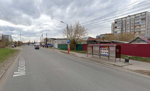 Фотография рекламного носителя, тип: Остановка 1.8x1.2, адрес: Московская ул., в р-не ТЦ "Сафари", Муром, Владимирская область, Россия. Сторона А №1335641
