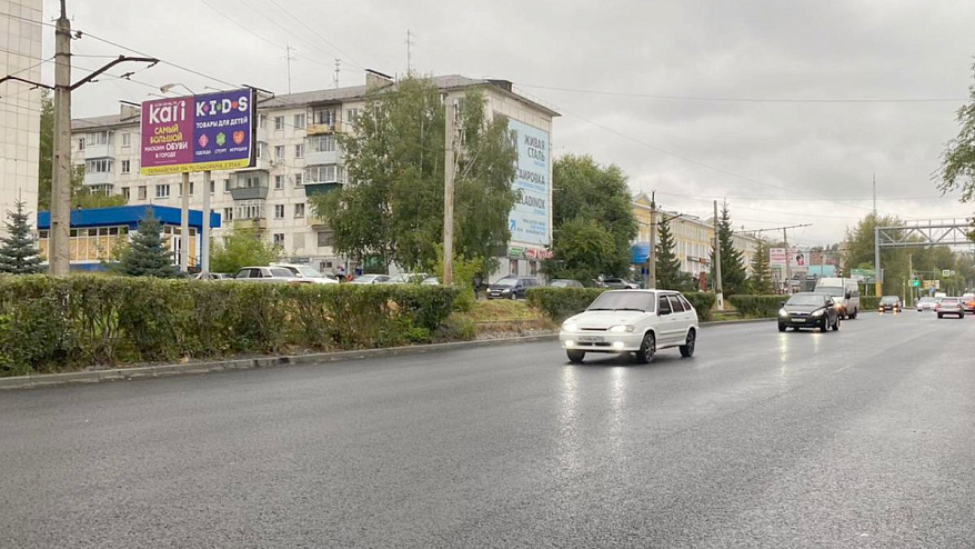 Фотография рекламного носителя, тип: Билборд 3x6, адрес: Гагарина пр-т., д.2, Златоуст, Челябинская область, Россия. Сторона В №604796