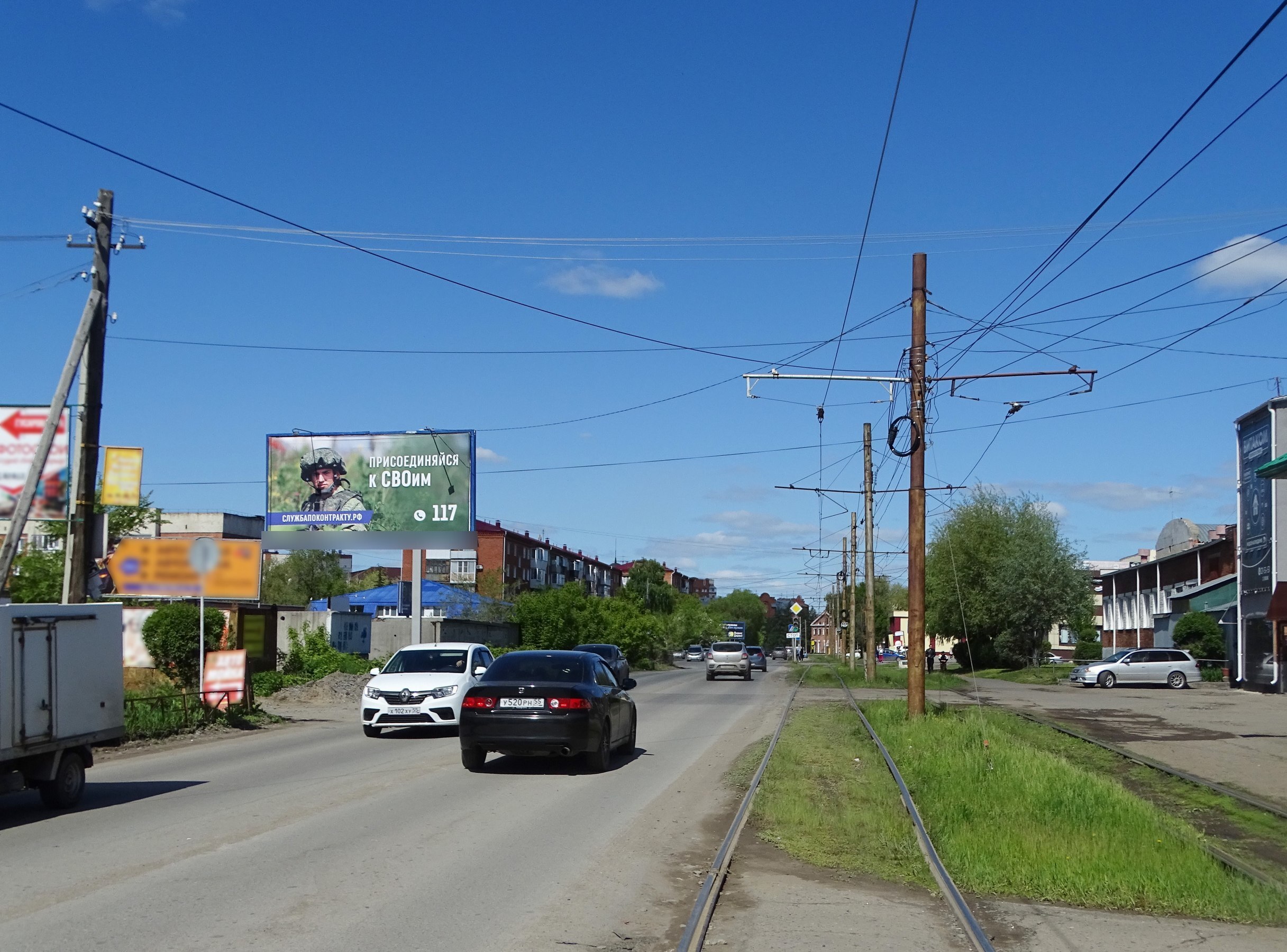 Фотография рекламного носителя, тип: Билборд 3x6, адрес: Октябрьская ул. Х Гусарова ул., Омск, Омская область, Россия. Сторона Б №609877