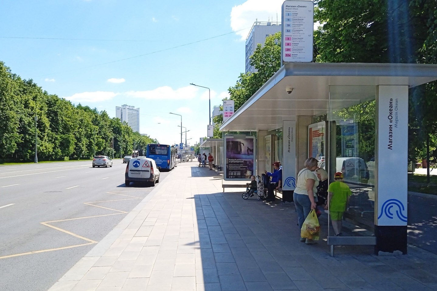 Фотография рекламного носителя, тип: Остановка 1.8x1.2, адрес: Центральный пр-т., корп.433, поз.1, Зеленоград, Москва, Россия. Сторона А №983587