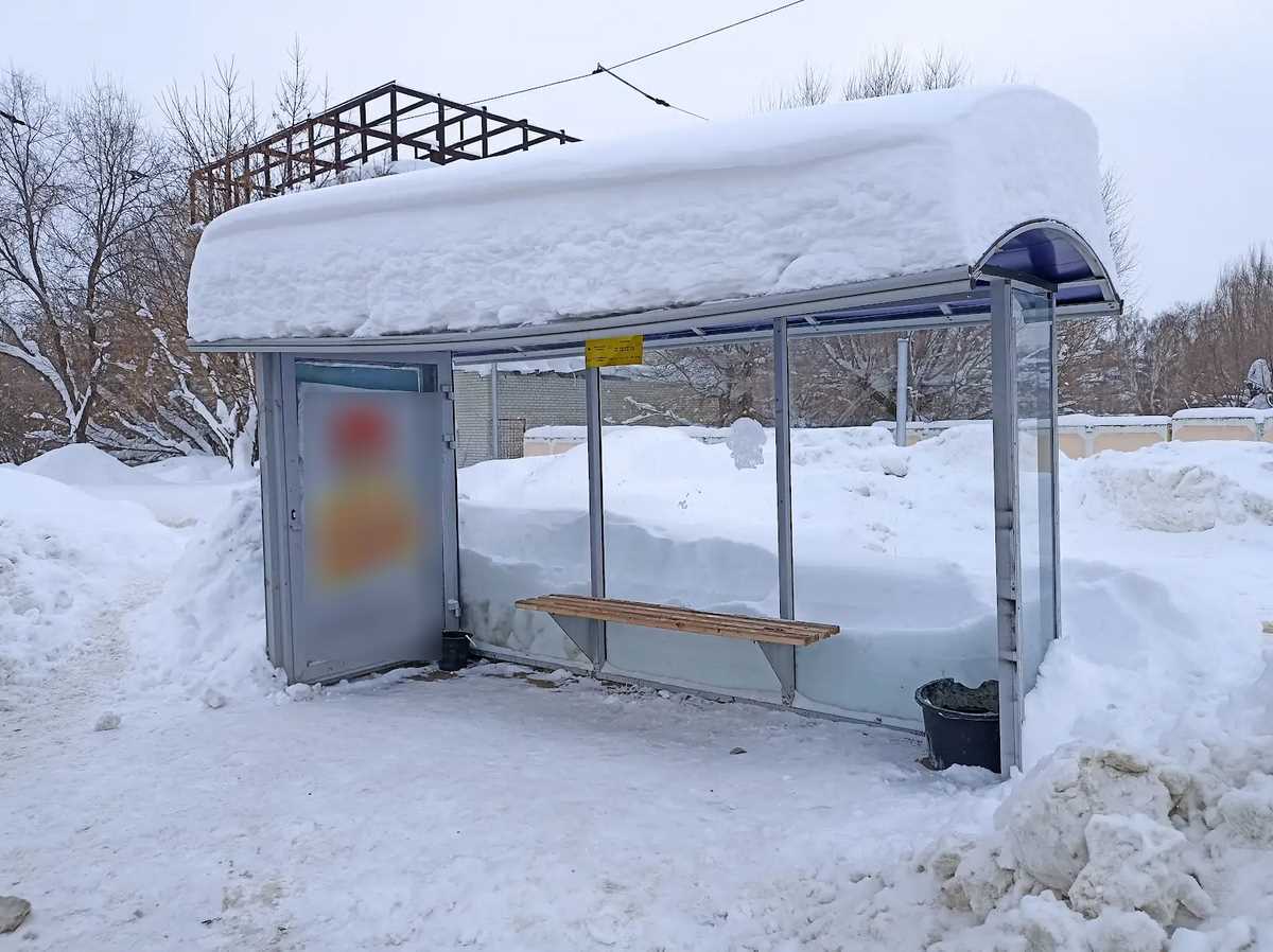 Фотография рекламного носителя, тип: Остановка 1.8x1.2, адрес: Клочкова ул., д.85, Саратов, Саратовская область, Россия. Сторона А №747478