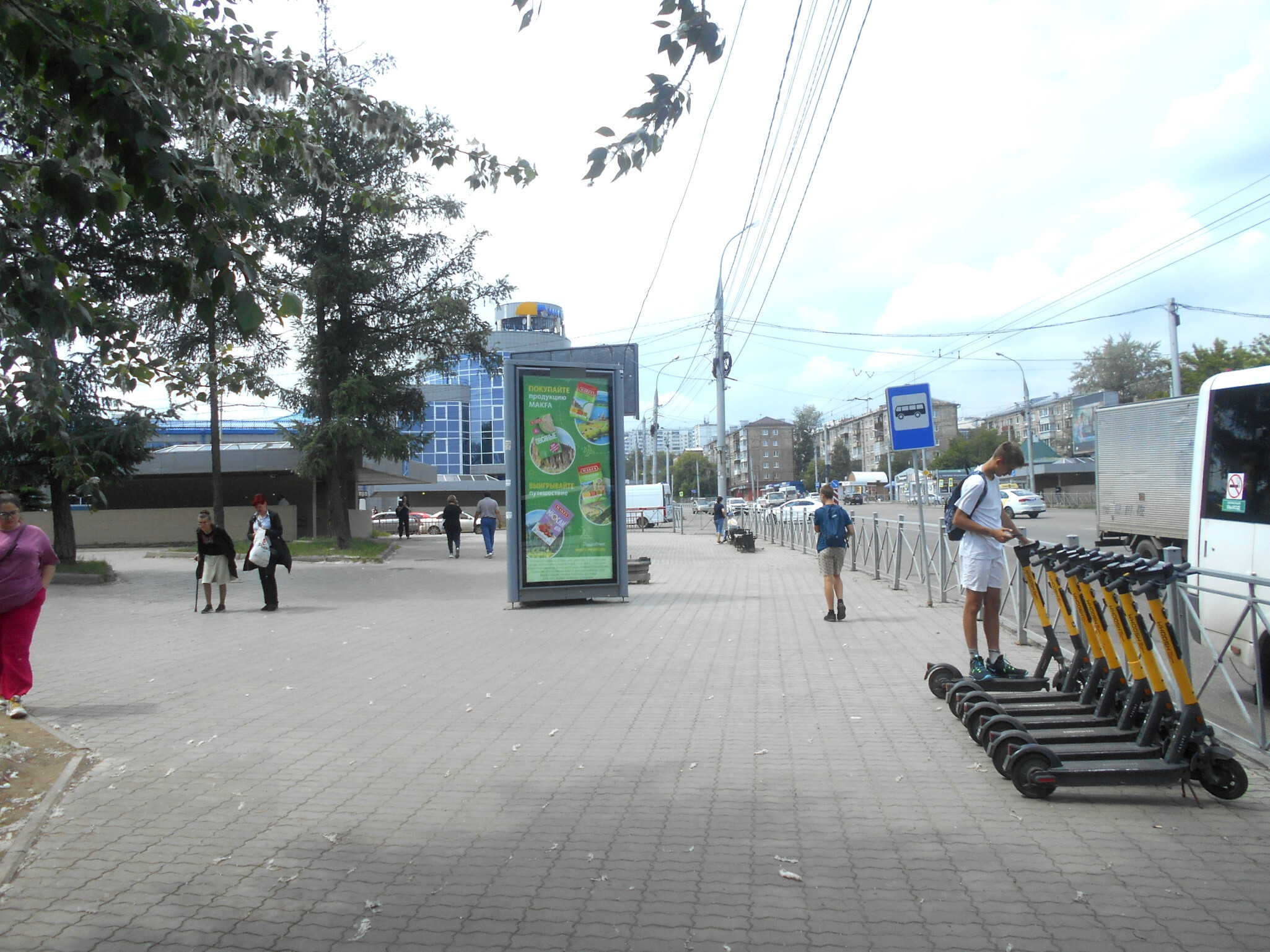 Фотография рекламного носителя, тип: Пиллар 3x1.4, адрес: Сергеева ул. Х Рябикова б-р., поз.1, Иркутск, Иркутская область, Россия. Сторона Б №159314