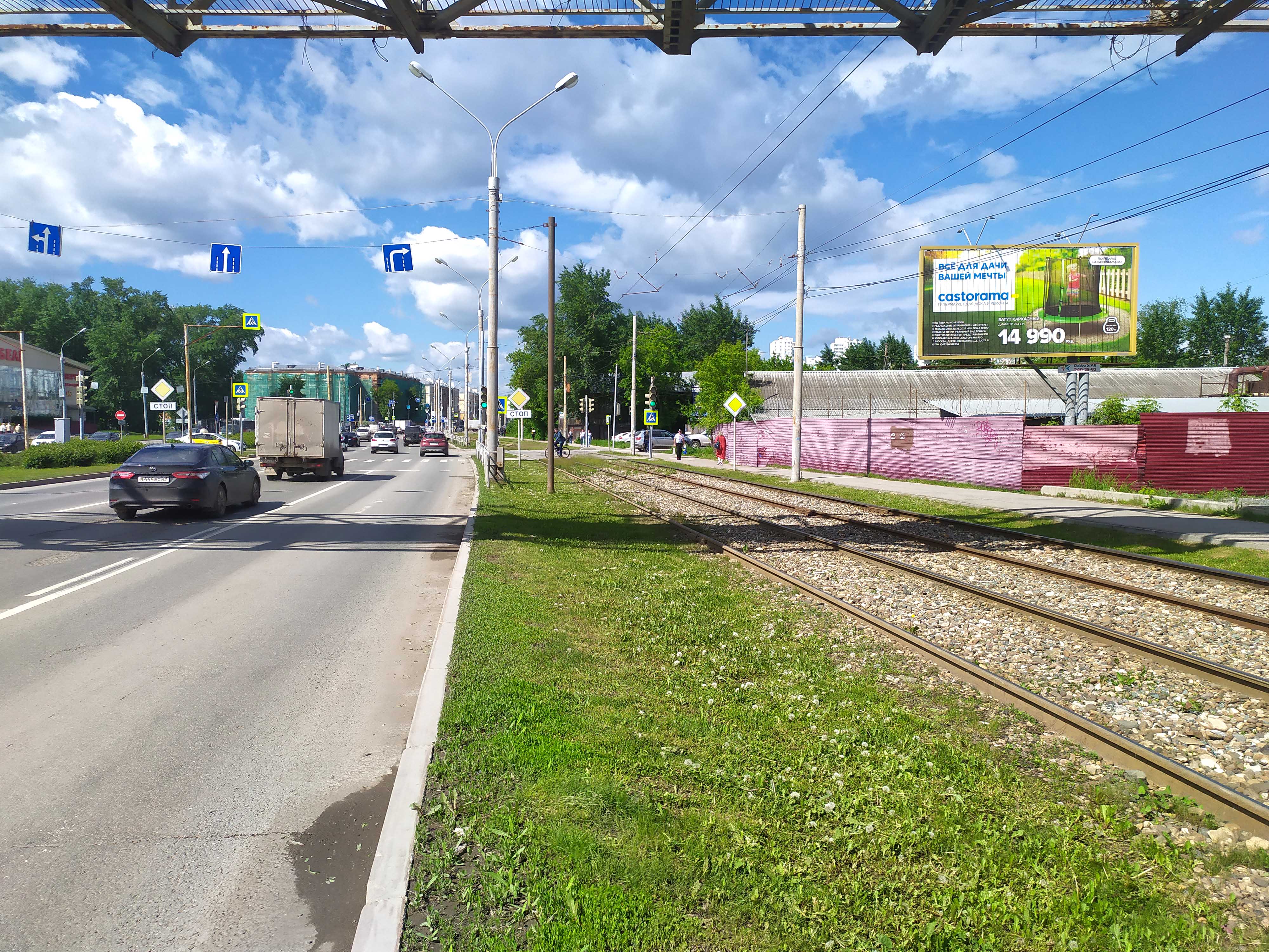 Фотография рекламного носителя, тип: Билборд 3x6, адрес: Героев Хасана ул., д.41, Пермь, Пермский край, Россия. Сторона A1-А3 №966489