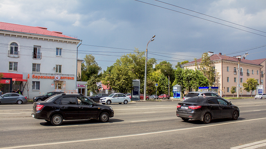 Фотография рекламного носителя, тип: Пиллар 3x1.4, адрес: Николая Ершова ул., д.51, Казань, Республика Татарстан, Россия. Сторона B №686015