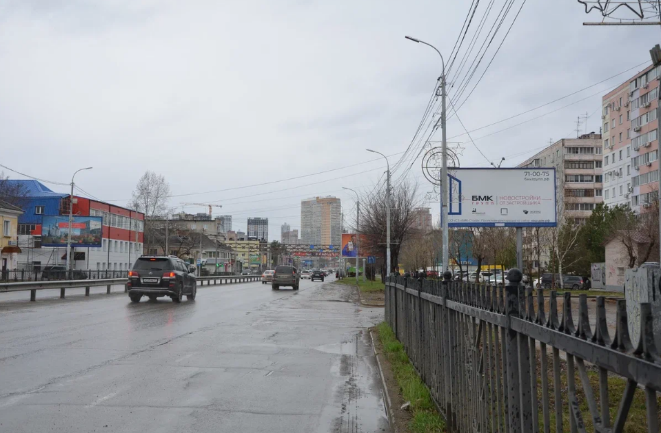 Фотография рекламного носителя, тип: Билборд 3x6, адрес: Шевчука ул., д.42а, Хабаровск, Хабаровский край, Россия. Сторона А №971553