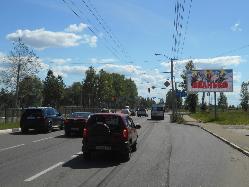 Фотография рекламного носителя, тип: Билборд 3x6, адрес: Дзержинского пр-т., д.52, Ярославль, Ярославская область, Россия. Сторона А1-А3 №110171