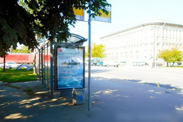 Фотография рекламного носителя, тип: Остановка 1.8x1.2, адрес: Большой В.О. пр-т., д.24-26 Х 8-ая линия ул., Санкт-Петербург, Россия. Сторона Б №138072