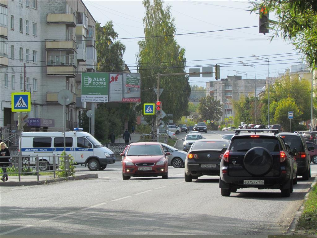 Фотография рекламного носителя, тип: Билборд 3x6, адрес: Черных ул. X Фрунзе ул., Нижний Тагил, Свердловская область, Россия. Сторона Б №1329456