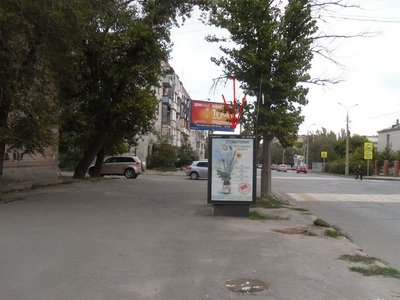 Фотография рекламного носителя, тип: Ситиформат 1.8x1.2, адрес: Коммунистическая ул. Х Пражская ул., Волгоград, Волгоградская область, Россия. Сторона B №82786