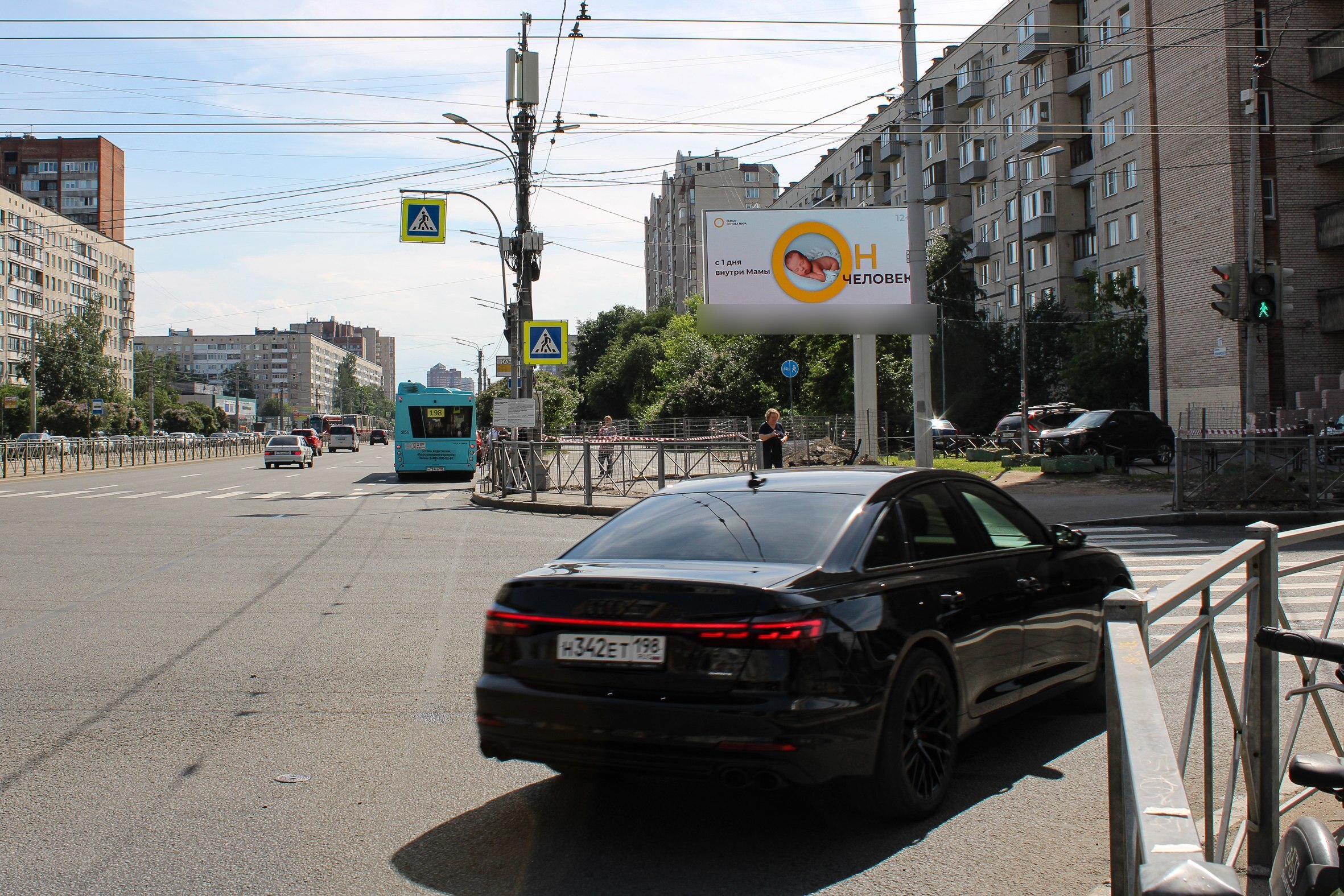 Фотография рекламного носителя, тип: Билборд 3x6, адрес: Луначарского пр-т., д.17 Х Есенина ул., Санкт-Петербург, Россия. Сторона А1 №639608