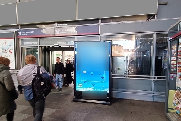 Фотография рекламного носителя, тип: Видеоэкран, адрес: ЖД вокзал «Московский», Невский пр-т., д.85, Санкт-Петербург, Россия. Сторона/вариант A1 №1060517