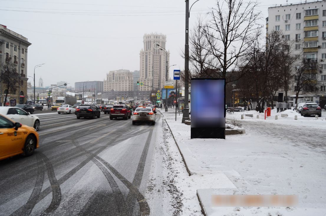 Фотография рекламного носителя, тип: Ситиформат 1.8x1.2, адрес: Зацепский Вал ул., д.4, Москва, Россия. Сторона A1-A10 №1010433