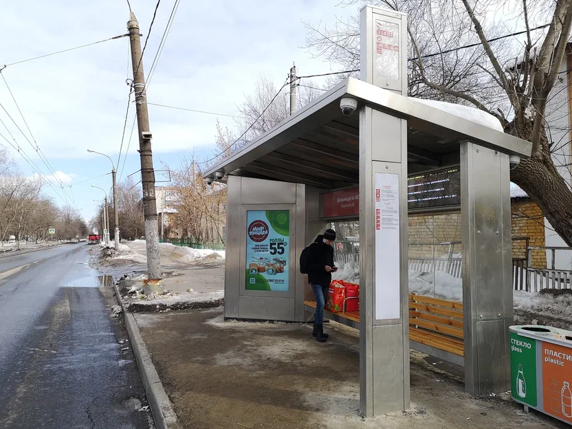 Фотография рекламного носителя, тип: Остановка, адрес: Лескова ул., ост. Больница №40, поз.2, Нижний Новгород, Нижегородская область, Россия. Сторона A+B №870050