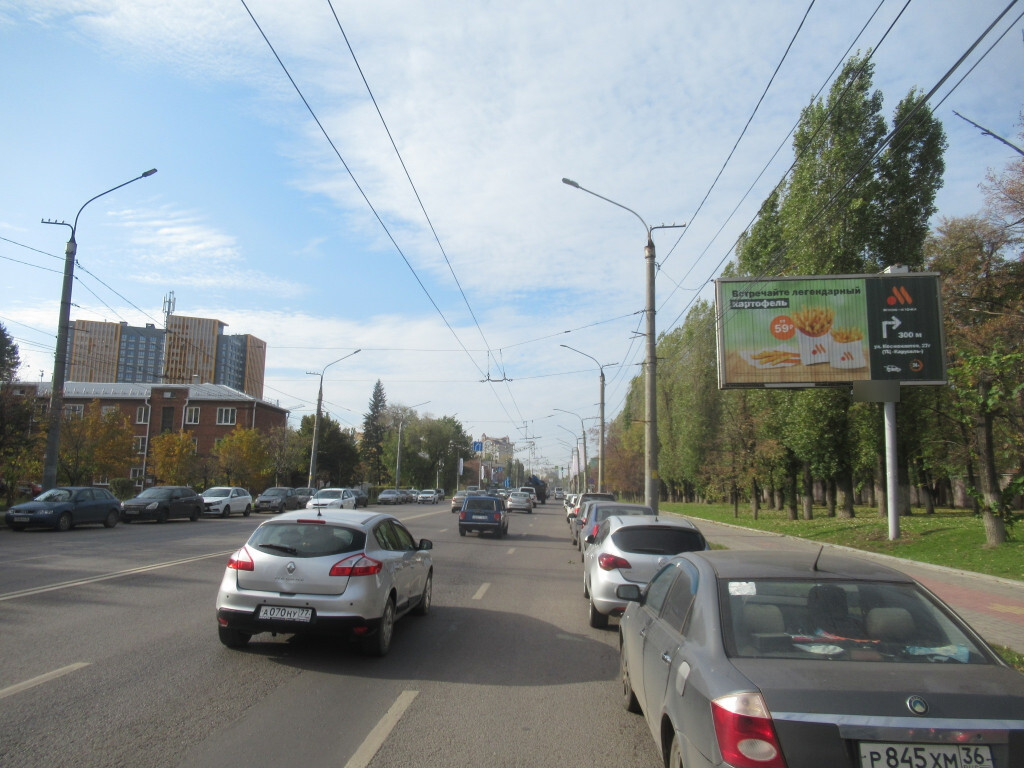 Фотография рекламного носителя, тип: Билборд 3x6, адрес: Ворошилова ул. 300м от ост. "Мех.завод", Воронеж, Воронежская область, Россия. Сторона А1-А3 №111833