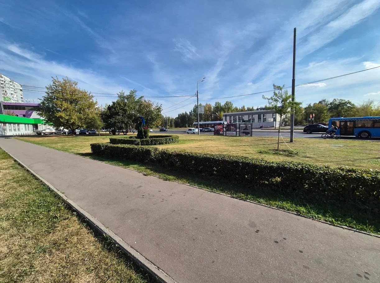 Фотография рекламного носителя, тип: Афиша 1.75x1.8, адрес: Маршала Катукова ул. Х Исаковского ул., д.33, стенд 3, Москва, Россия. Сторона B №886990