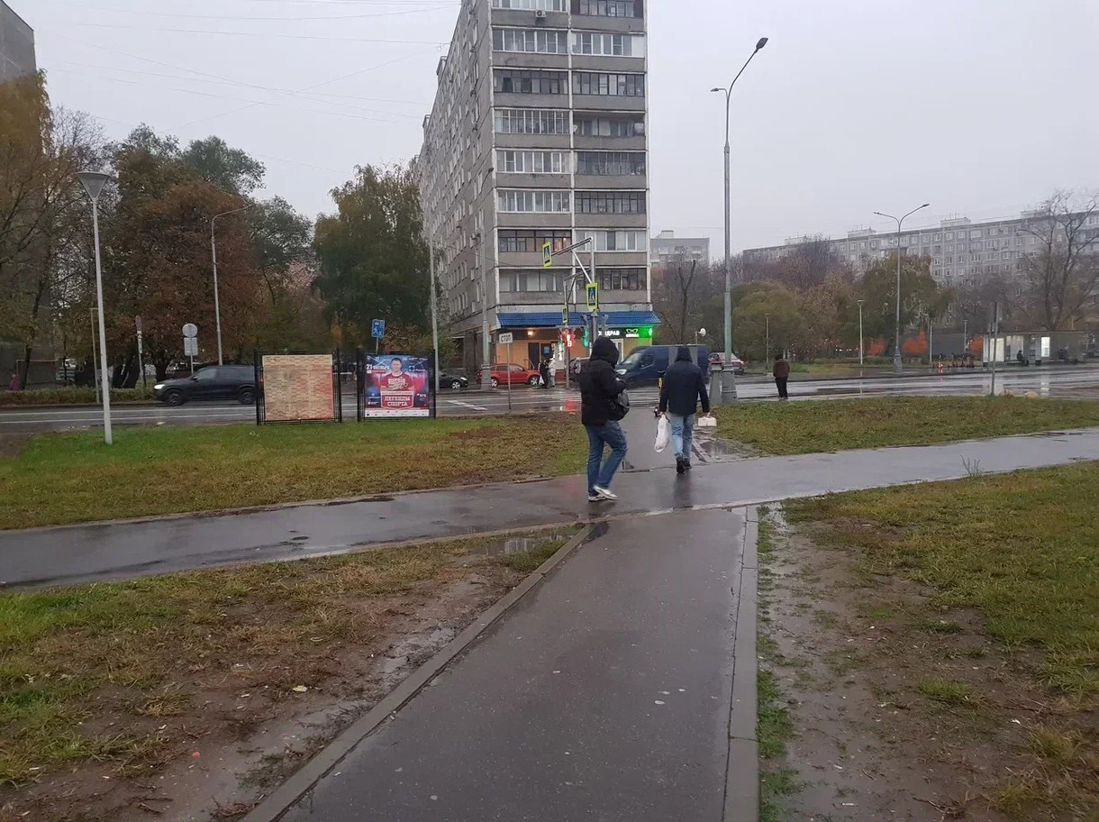 Фотография рекламного носителя, тип: Афиша 1.75x1.8, адрес: Ферганская ул., д.19, стенд 1, Москва, Россия. Сторона B №866573