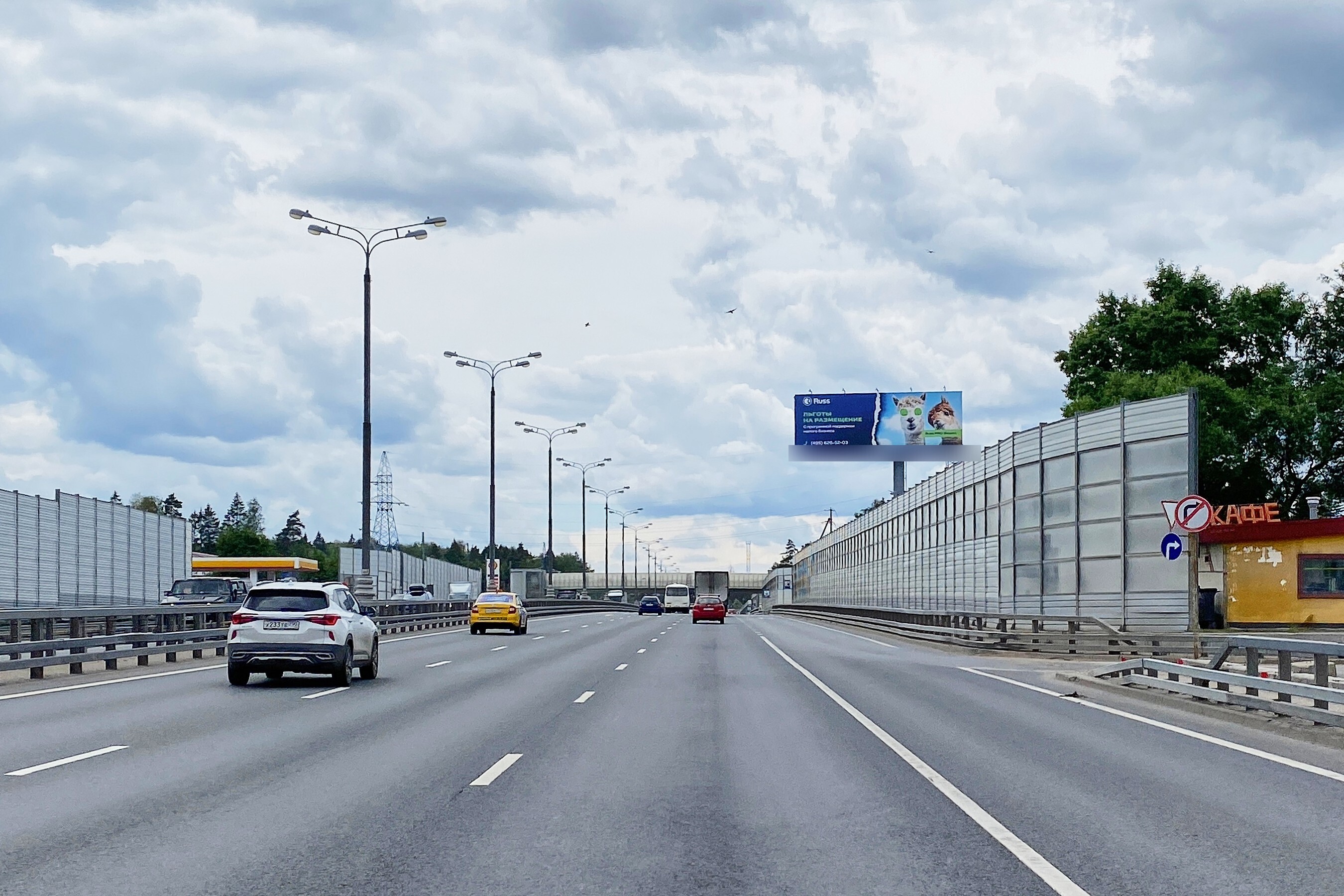 Фотография рекламного носителя, тип: Суперсайт 5x15, адрес: Киевское ш., 49 000м, право, Наро-Фоминск, Московская область, Россия. Сторона А №1007404