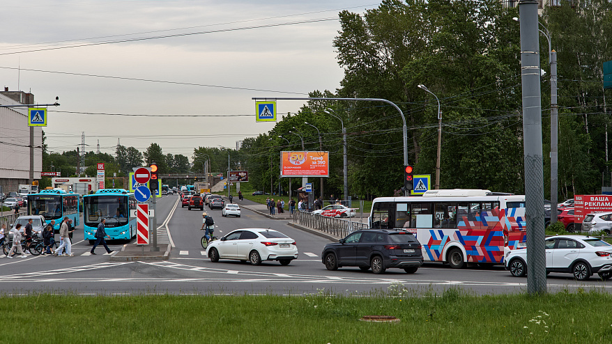 Фотография рекламного носителя, тип: Билборд 3x6, адрес: Революции ш., д.43, Санкт-Петербург, Россия. Сторона А1-А10 №171750